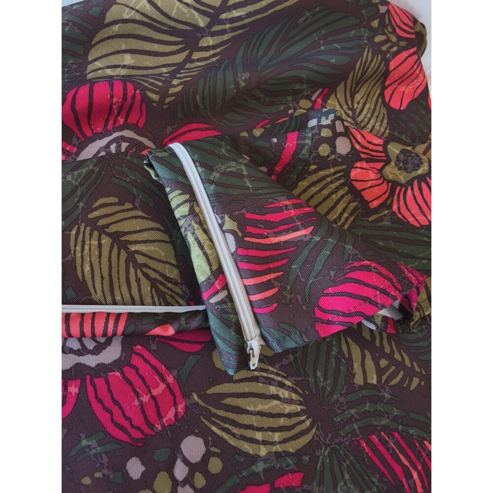 70" Round Tablecloth Umbrella Hole Zipper Indoor/Outdoor Waterproof Wild Posy